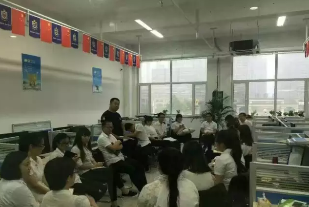 家人們開(kāi)展學(xué)習(xí)探討活動(dòng)。 家人們開(kāi)展學(xué)習(xí)探討活動(dòng)。