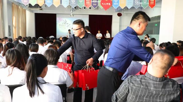 乾港集團(tuán)中秋主題活動(dòng)